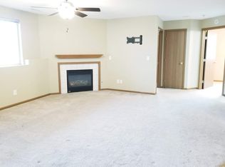 1230 Murray St NE UNIT 4, Cedar Rapids, IA 52402