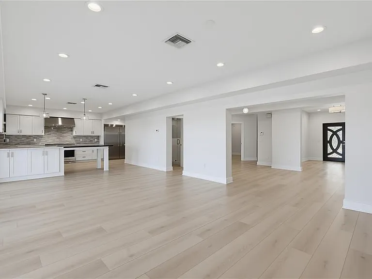 24 Adalia Ave — Photo 14