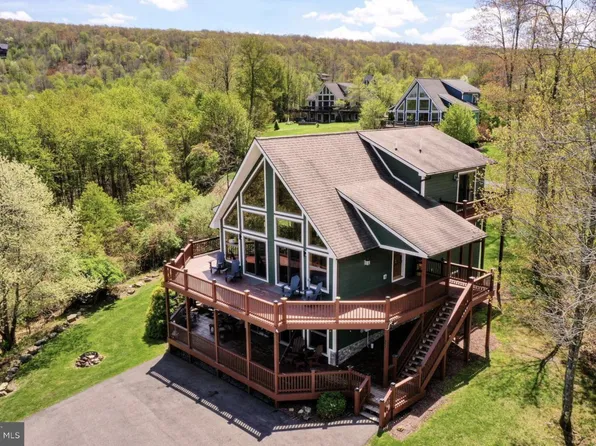 297 Woodlands Hill Ln, Oakland, MD 21550