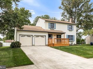 13 Lancaster Dr, Marlton, NJ 08053