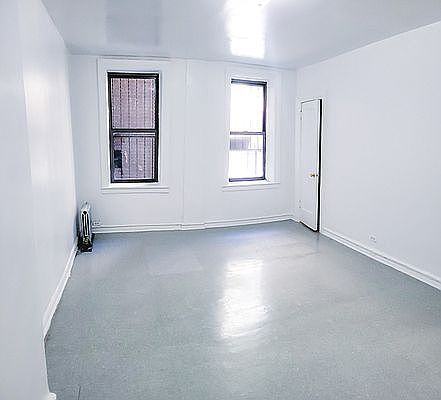 4th image of 751 Walton Ave #B4