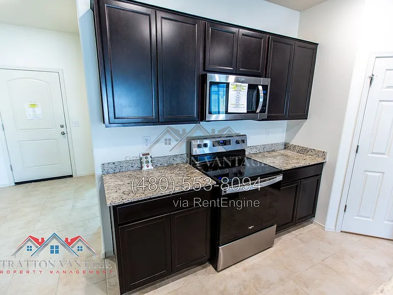 24530 W Flores Dr — Photo 13