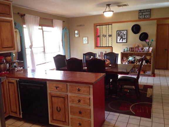 3rd image of 202 W Trailmoor Dr