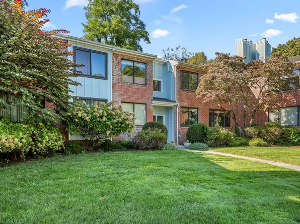 61 Hills Lane #61, Norwalk, CT 06880