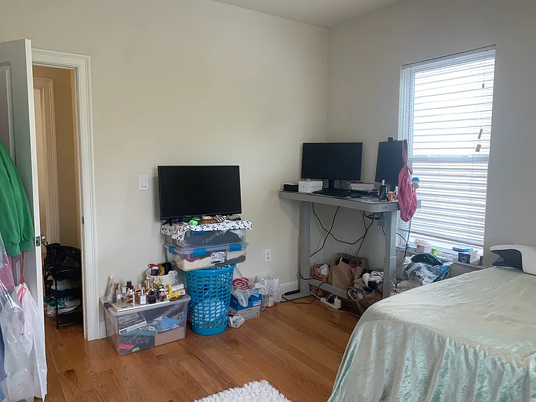 121 Webster Ave #3 — Photo 8