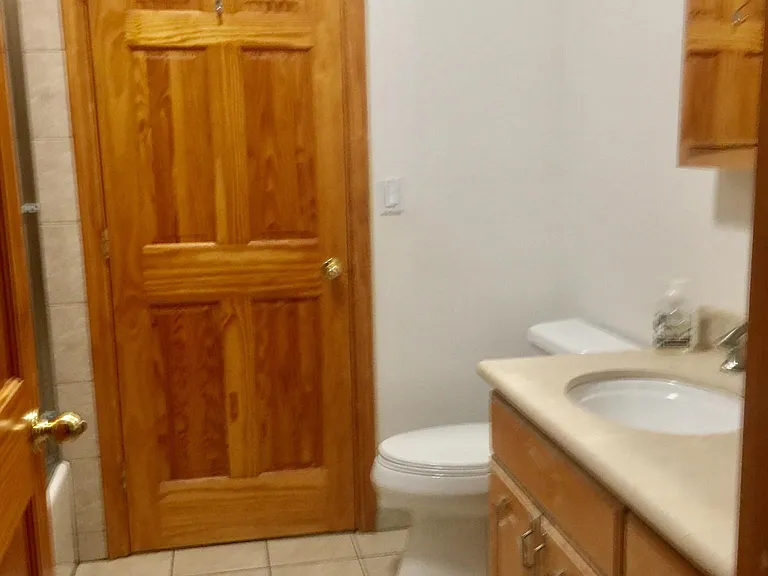 1626 N Alexandria Ave — Photo 14