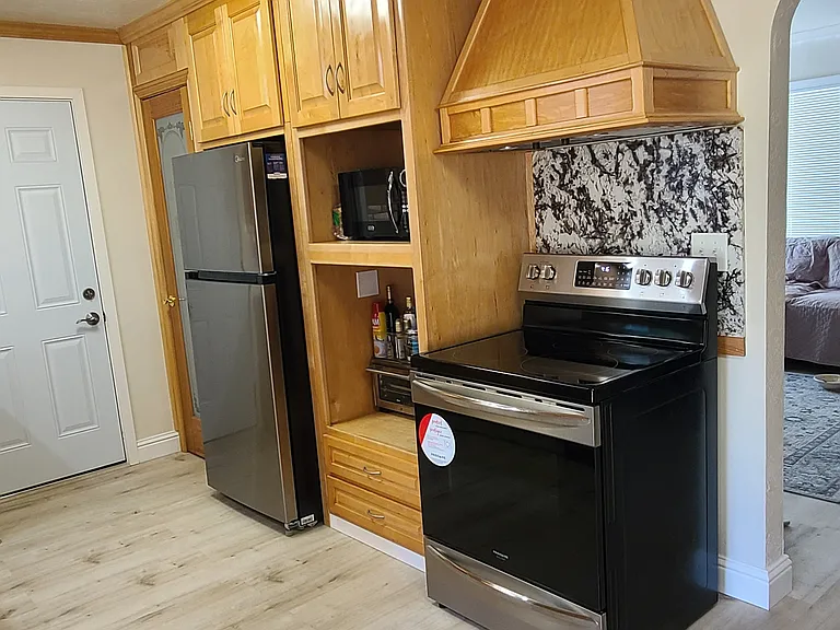 2024 Roble Ave — Photo 14