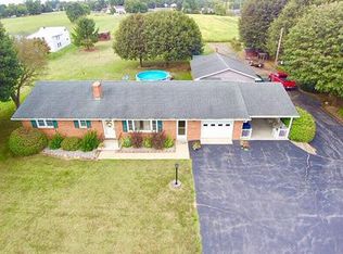 2105 Buchanan Trl E, Greencastle, PA 17225