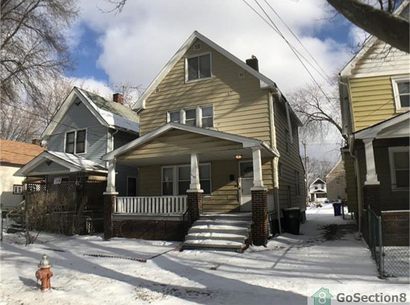1st image of 2143 W 106th St