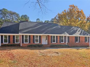 135 Willow Lake Ln, Sharpsburg, GA 30277