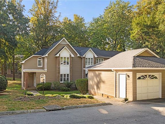 4th image of 4564 Fernhaven Cir