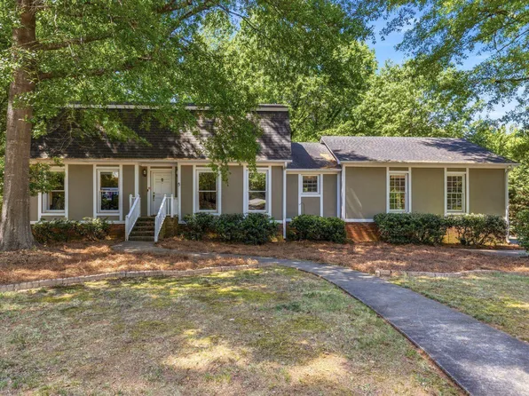 204 Fernbrook Cir, Spartanburg, SC 29307