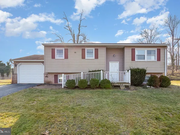 404 Woodland Ave, Middletown, PA 17057