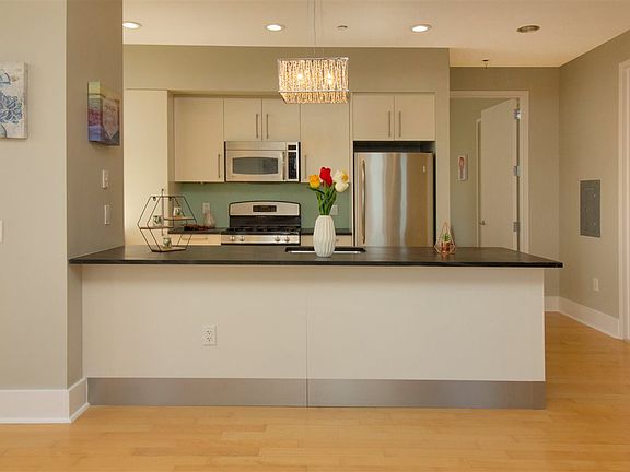 5th image of 4 Beacon Way APT 1602