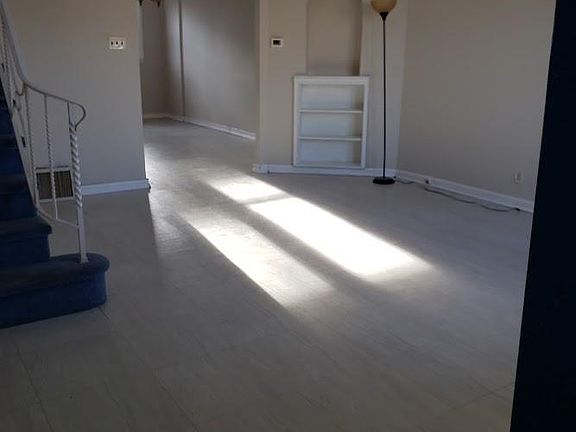 Living room with new paint 1/2021