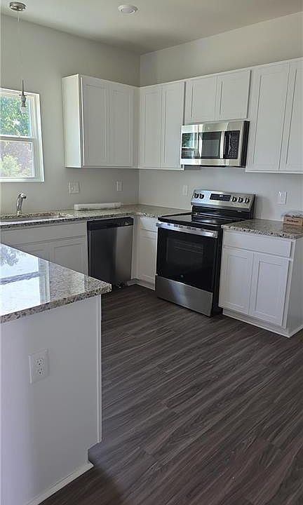 2nd image of 5013 Fallmeade Rd