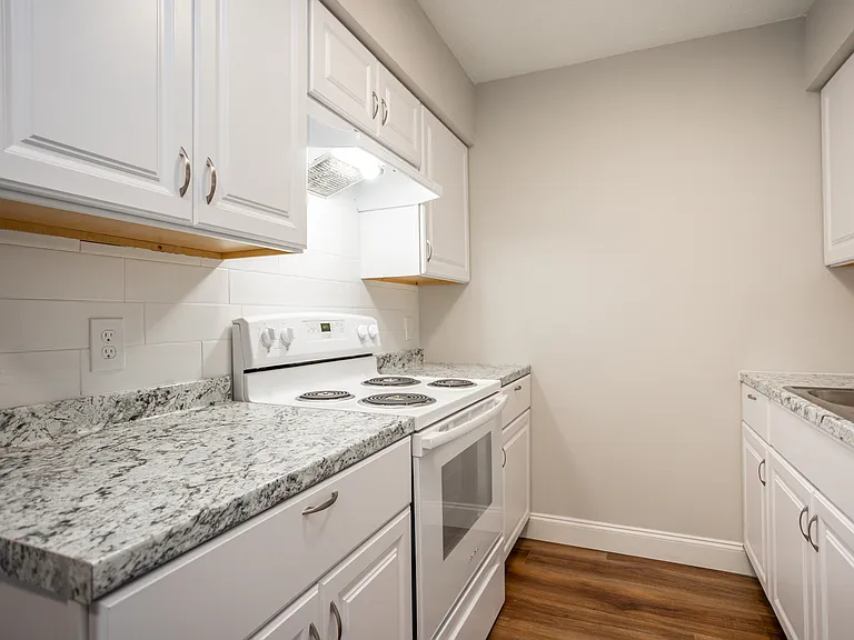 Creek Ridge Apartments — Photo 4