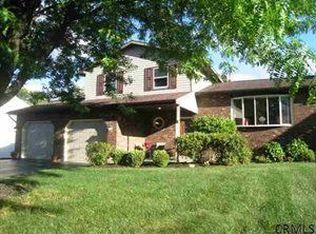 8 Rolling Hills Rd, Schenectady, NY 12309