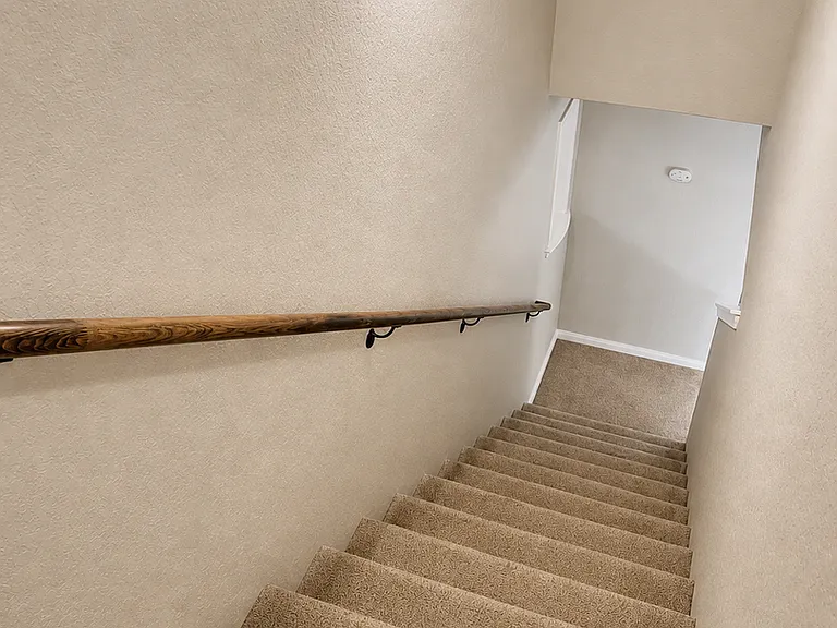 6416 Aspen Hl — Photo 8
