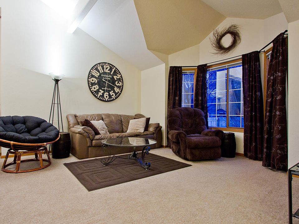 2nd image of 1802 Charleston Ct