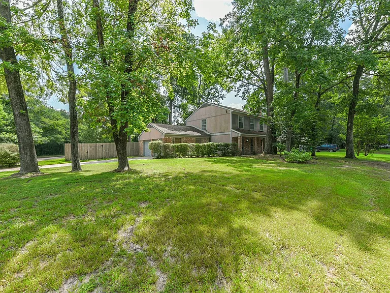 2203 Riverford Dr — Photo 4