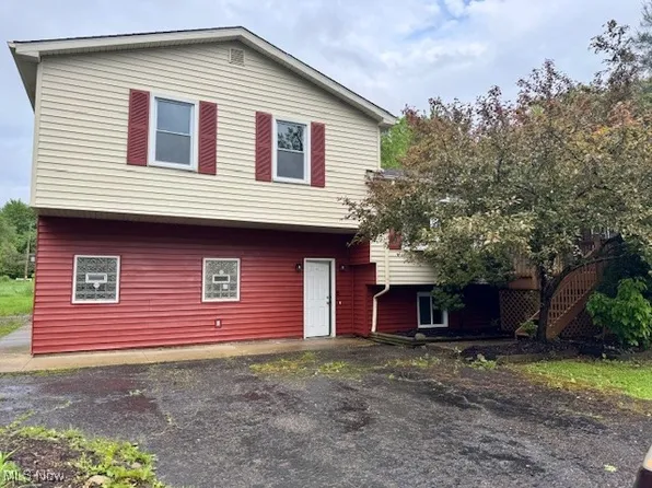 16949 Ravenna Rd, Chagrin Falls, OH 44023