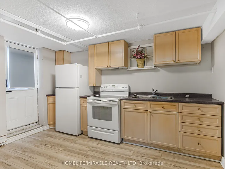 3318 Sinnicks Ave — Photo 32