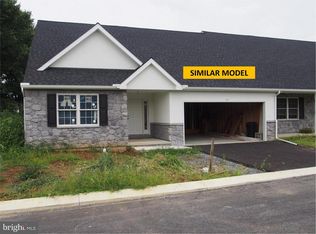 10 Chas Dr, Elizabethtown, PA 17022