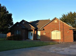 4202 Legacy Ct, Enid, OK 73703