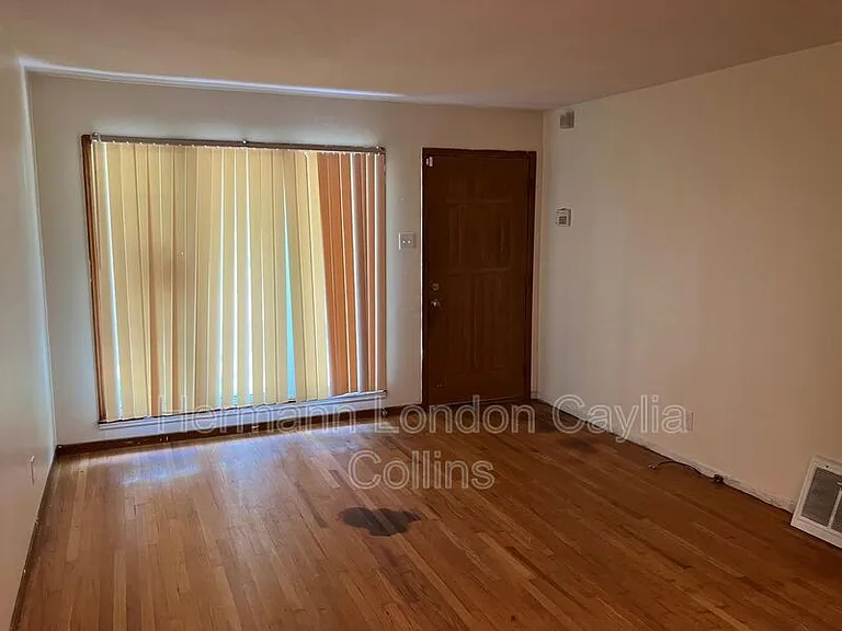 428 Lancashire Rd — Photo 3