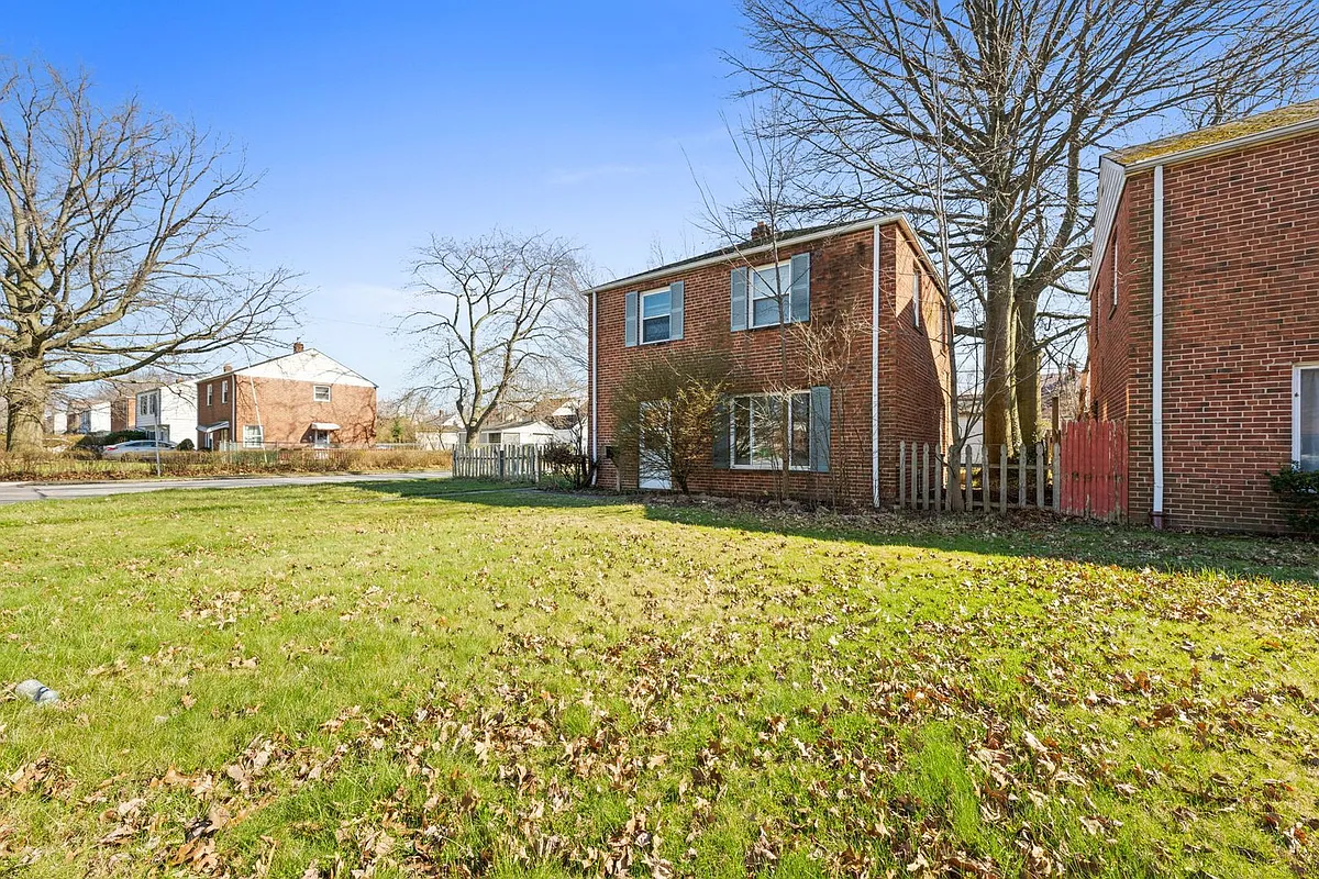Building Photo - 21000 Priday Ave