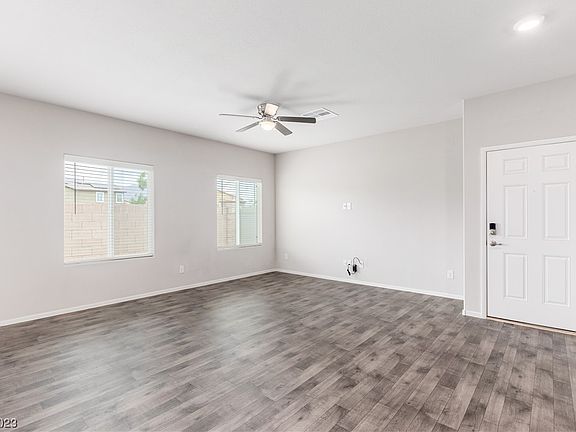 5th image of 4414 Meadow Glade Ave