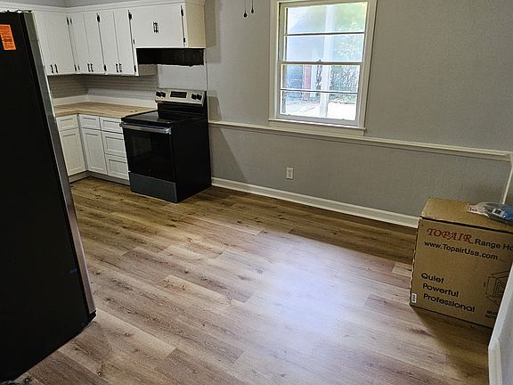 5th image of 406 Avon Rd