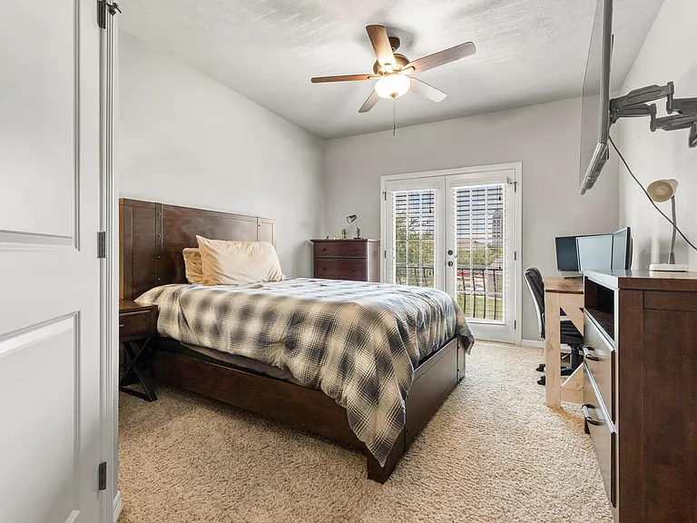 1430 Crescent Ridge Dr — Photo 29