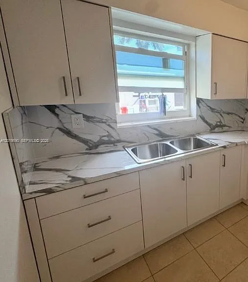 2212 Liberty St #1 — Photo 3