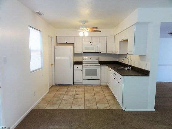 5th image of 813 Saint Denis Ct