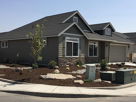 2nd image of 3160 NW Canyon Dr