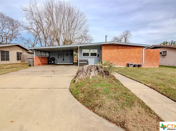 3402 Greenwood St, Victoria, TX 77901