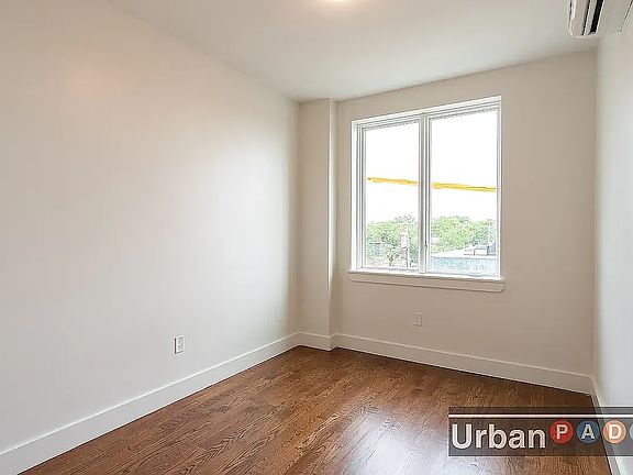 4th image of 381 De Witt Ave #405