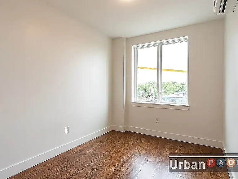 381 De Witt Ave #405 — Photo 4