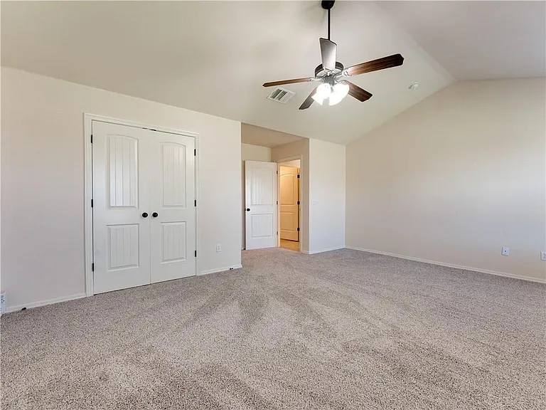 4500 Hunter Blvd — Photo 11