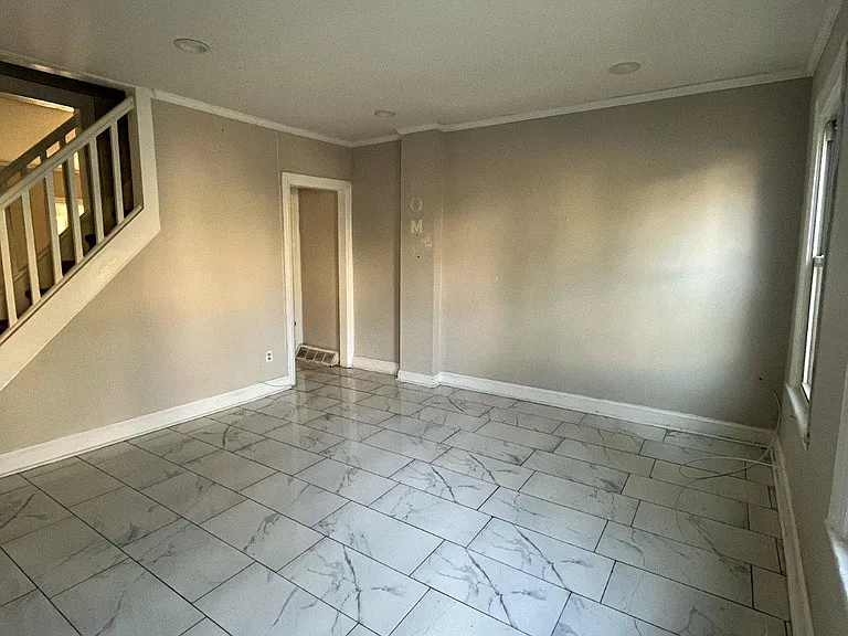 640 2nd St — Photo 3