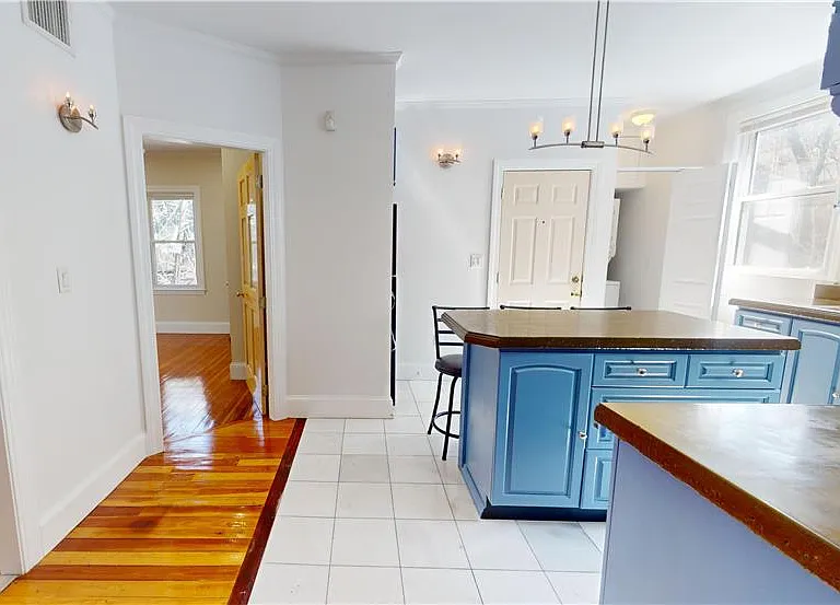 200 Hyde Park Ave #2 — Photo 3