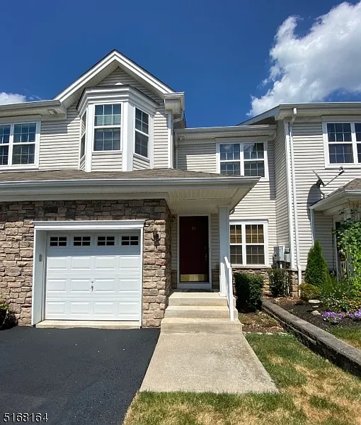 3 bed, 2.5 bath, $3,000 — Photo 1
