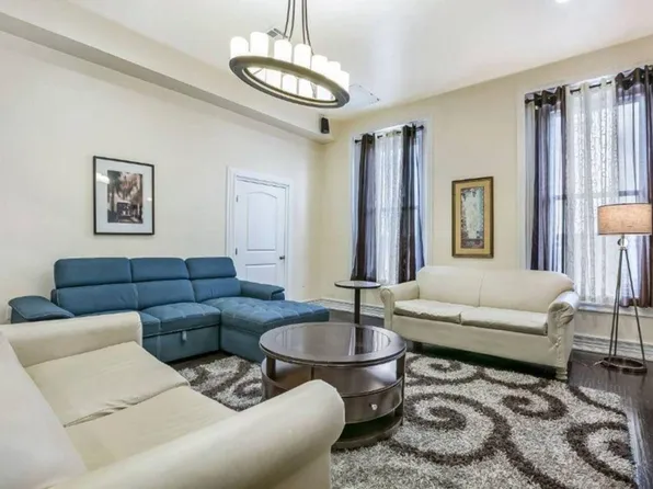 1721 Robert C Blakes Sr Dr, New Orleans, LA