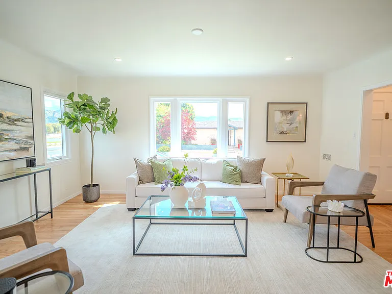 1141 N Lima St — Photo 3