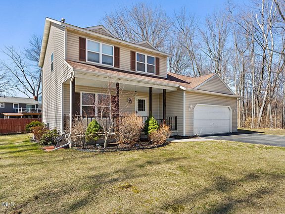 2nd image of 25 Netherlands Boulevard