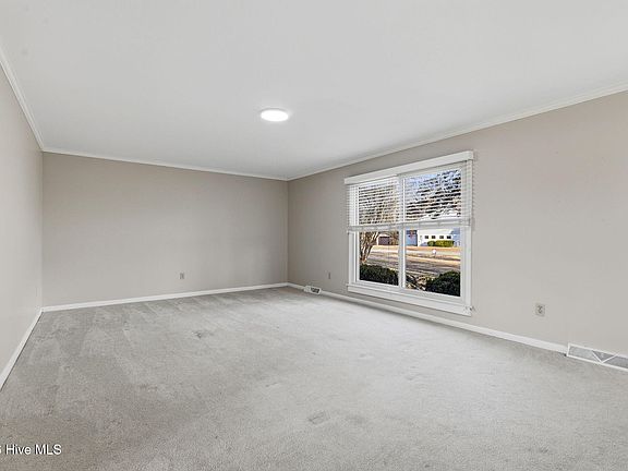 5th image of 405 Timothy Road