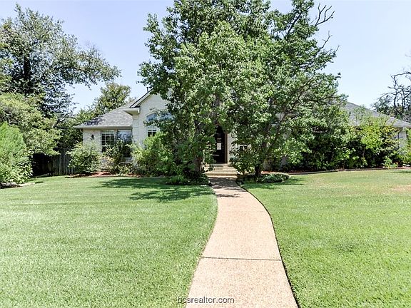 2nd image of 9301 Lake Forest Ct S