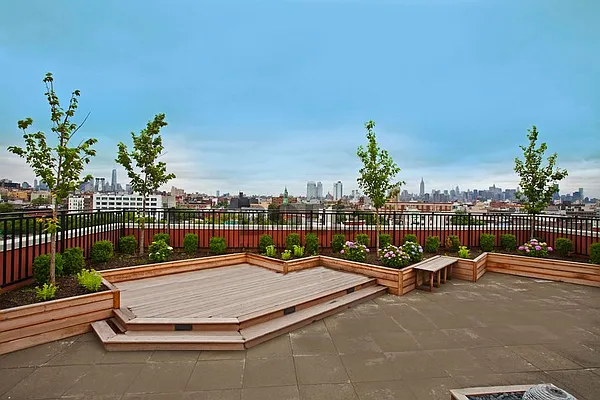 Rented by Bold New York | media 43